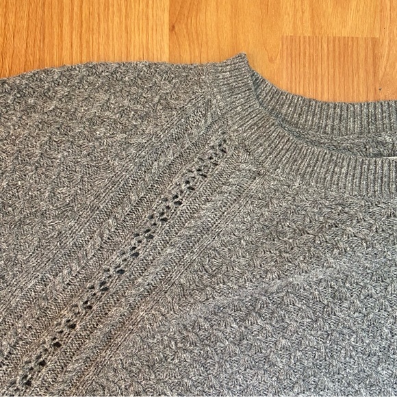 LOFT Women’s Sweater Size XL - Picture 5 of 8